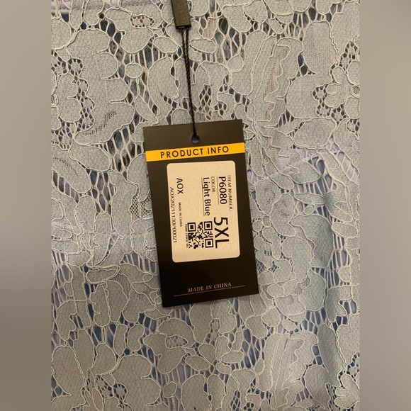 Dress - Picture 4 of 4